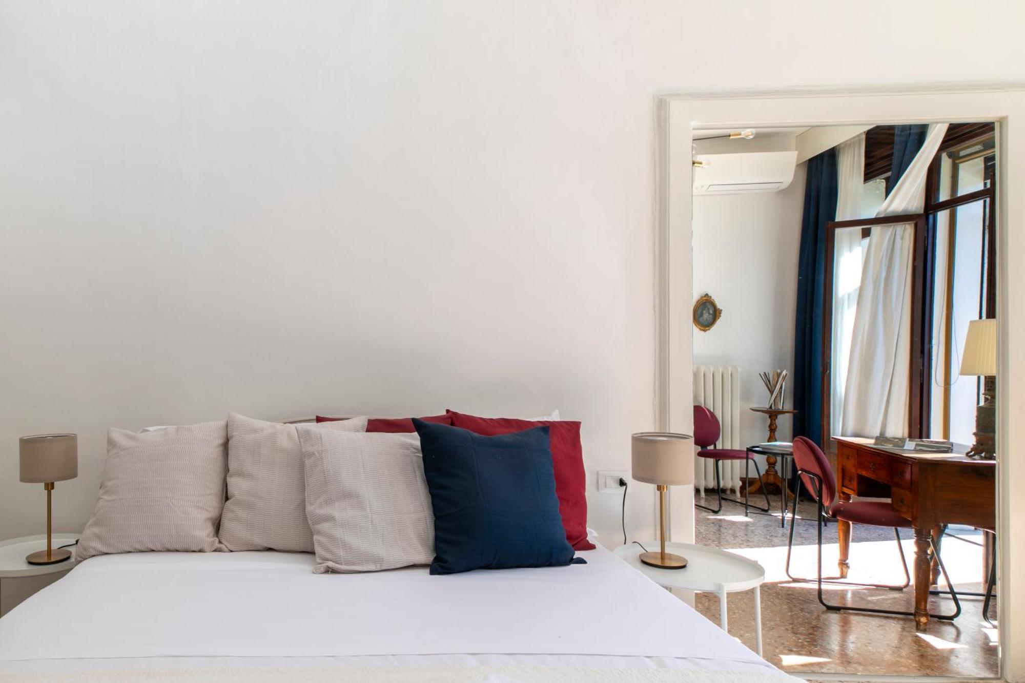 Palazzo Calvi Di Coenzo - Apartment *