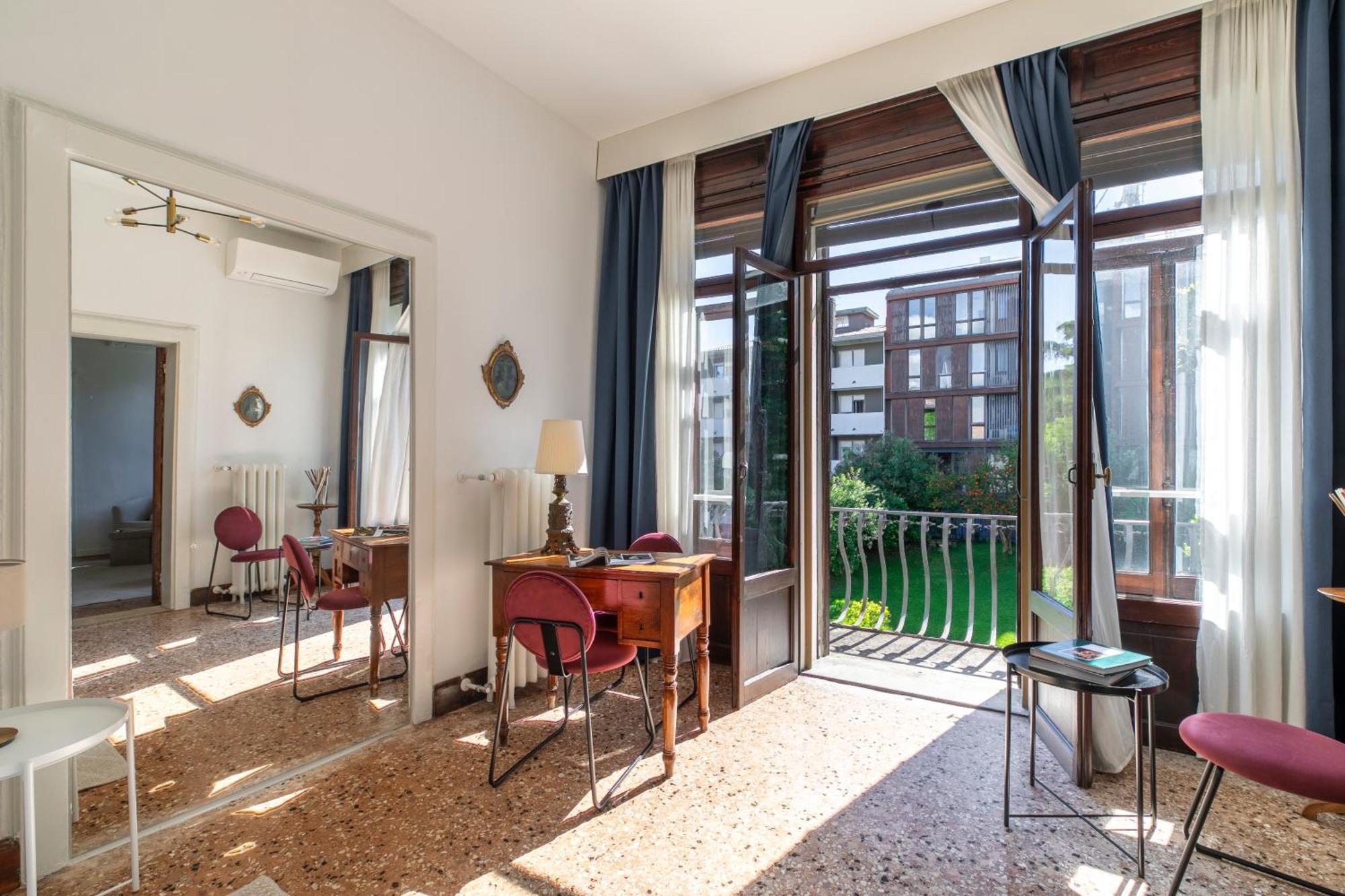 Palazzo Calvi Di Coenzo - Apartment Padova